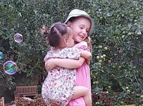 Jessica and Annabelle 01